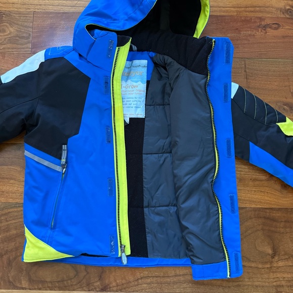 Obermeyer Boys Ski Parka Size 4 - Picture 3 of 15